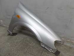 NISSAN ALMERA N16 LIFT 00-06 BLOTNIK PRZOD PRAWY KY0