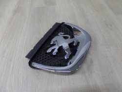 PEUGEOT 308 T7 GRIL ATRAPA LOGO ZNACZEK 9680505177 07-13