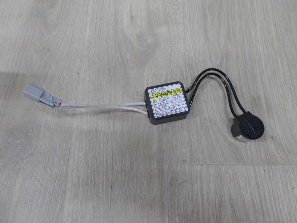 HONDA LEGEND III 3 LIFT 99-02 PRZETWORNICA STARTER XENON HLC351D12