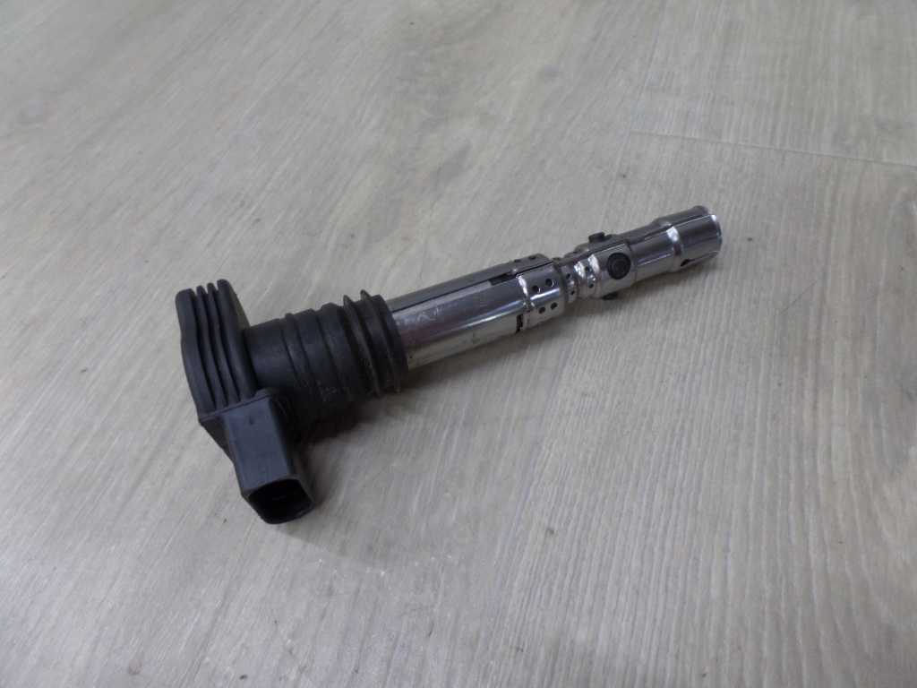 VW AUDI 1.8T CEWKA ZAPLONOWA 06A905115D