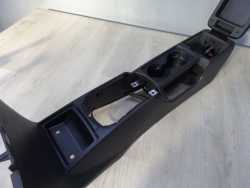 VOLVO S40 V50 TUNEL SRODKOWY PODLOKIETNIK 8687408 04-12