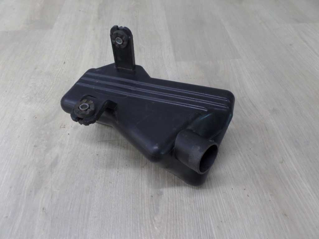 SUZUKI GRAND VITARA II SEDICI 1.9 DDIS REZONATOR POWIETRZA 66J-R01 05-12