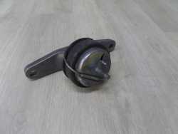VOLVO C30 S40 V50 C70 2.4 D5 06-13 LAPA PODUSZKA SILNIKA 30778954