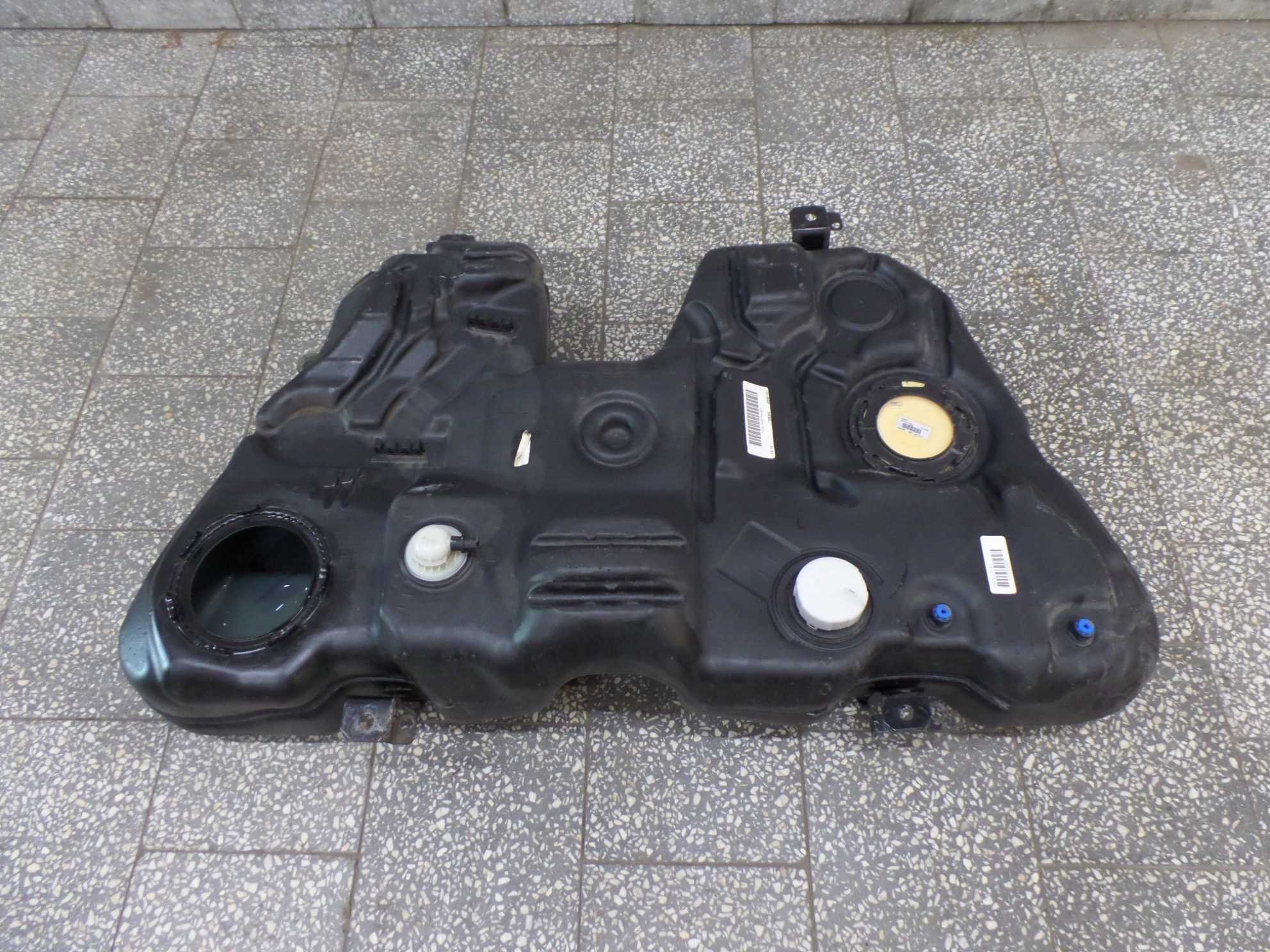 VOLVO S60 II V60 1.6 D D2 10- ZBIORNK BAK PALIWA OBEJMY 31372653