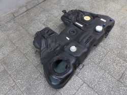 VOLVO S60 II V60 1.6 D D2 10- ZBIORNK BAK PALIWA OBEJMY 31372653