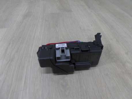 VOLVO S60 II V60 XC 10- SKRZYNKA BEZPIECZNIKOW 13800159 30659288