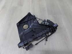 VOLVO S80 II V70 III 06-13 OSLONA MOCOWANIE ZAMKA PRZOD PRAWY 30661073