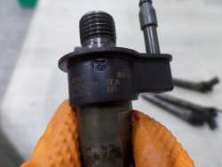 BMW E87 E60 E61 E90 E91 E92 X1 E84 2.0D WTRYSK WTRYSKIWACZ 0445116001 7797877-05