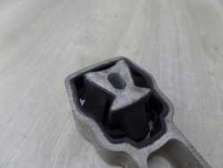 VOLVO S80 II V70 III 06-13 2.4 D5 LAPA PODUSZKA SILNIKA 30680474 6G92-6P082-GC