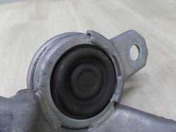VOLVO S80 II V70 III 06-13 2.4 D5 LAPA PODUSZKA SILNIKA 6G92-6F012-DD 30671245