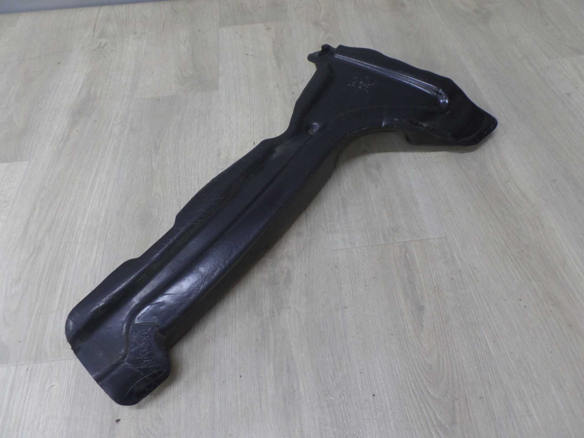 VOLVO S80 II V70 III XC70 06-13 WYGLUSZENIE PIANKA BLOTNIKA PRAWY PRZOD 31250321