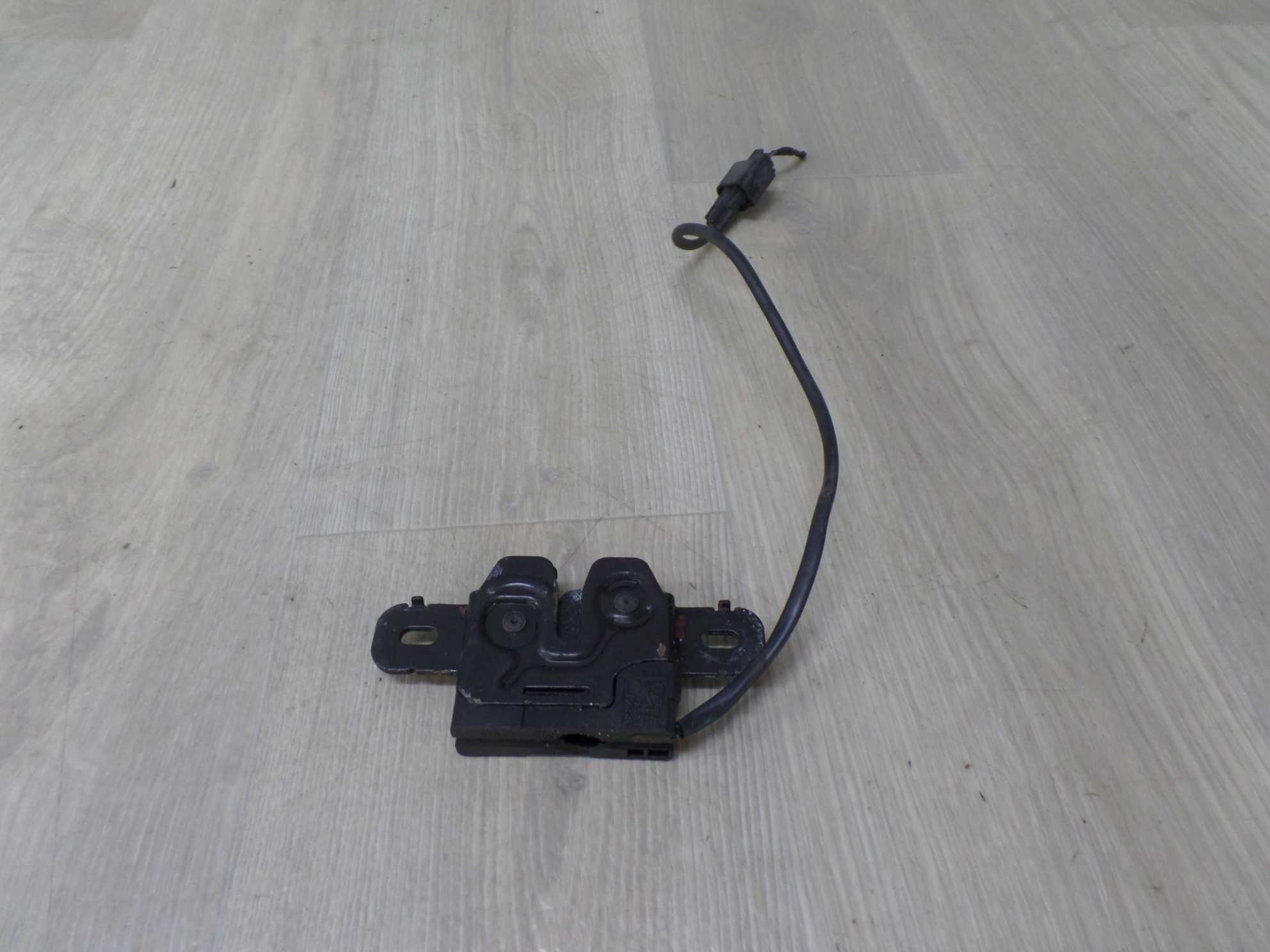 VOLVO S80 II V70 III XC70 06-13 ZAMEK MASKI POKRYWY LEWY 30649448 30649447