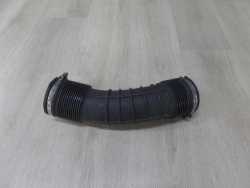 VOLVO S80 II V70 III 06-13 2.4 D5 PRZEWOD DOLOT POWIETRZA 6898050