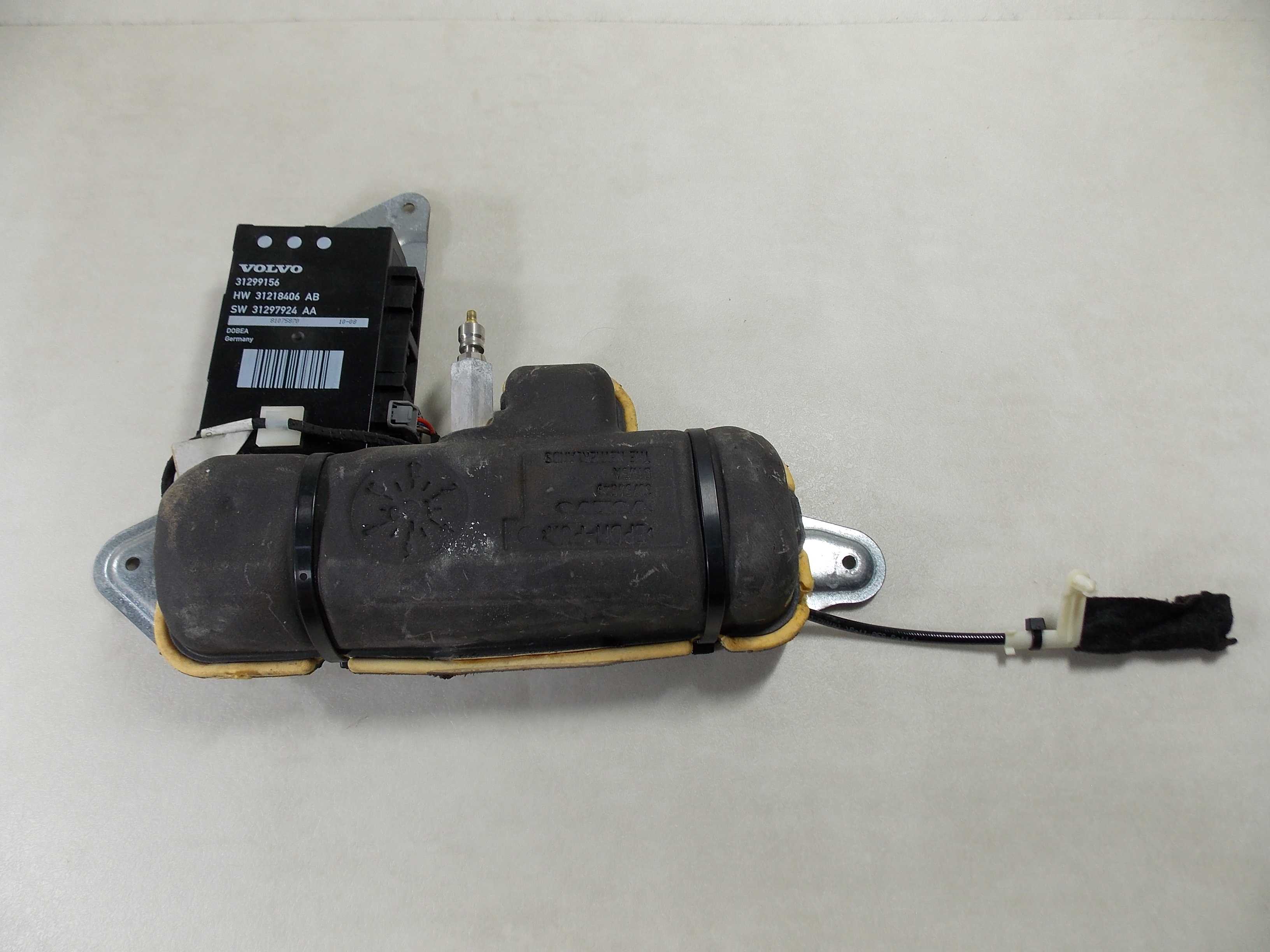 VOLVO XC60 08- MECHANIZM POMPA SILOWNIKA KLAPY BAGAZNIKA TYL STEROWNIK 31299156 30754549