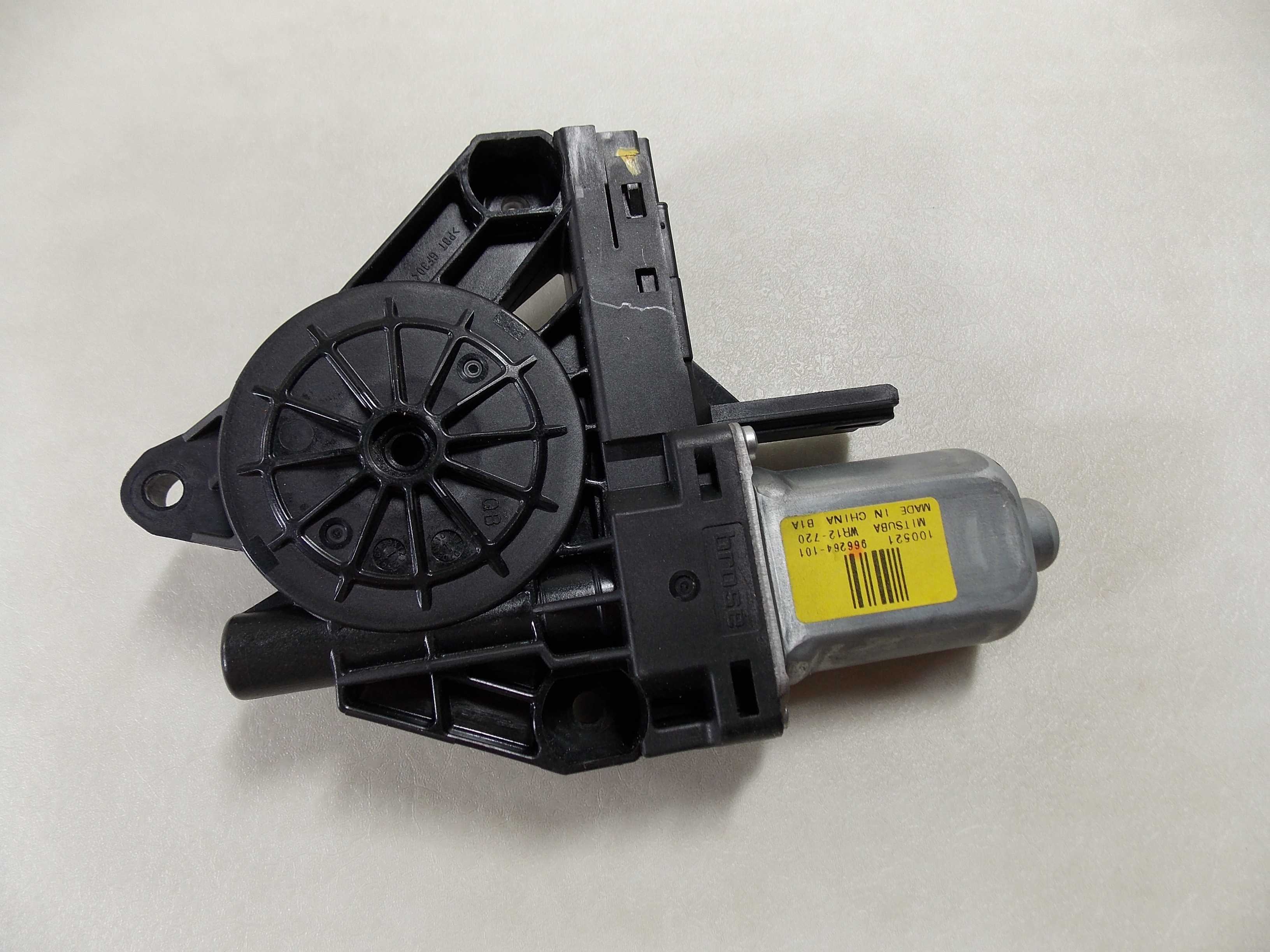 VOLVO S60 II XC70 XC60 08-17 SILNICZEK SZYBY PRAWY TYL 966264101