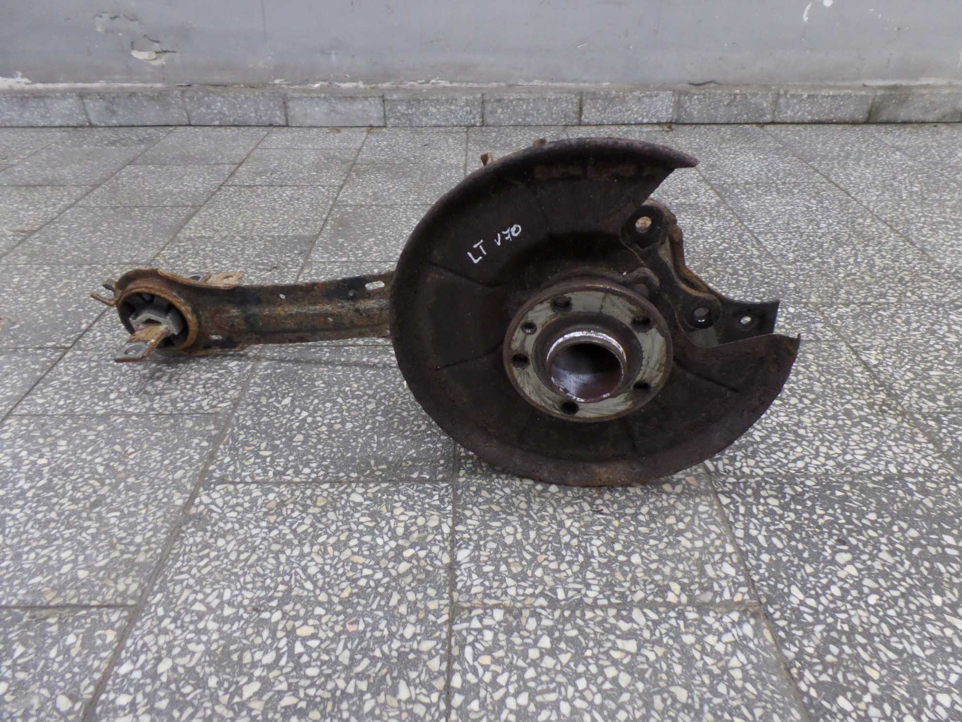VOLVO S80 II V70 III D5 07- 14 PIASTA ZWROTNICA TYL LEWY