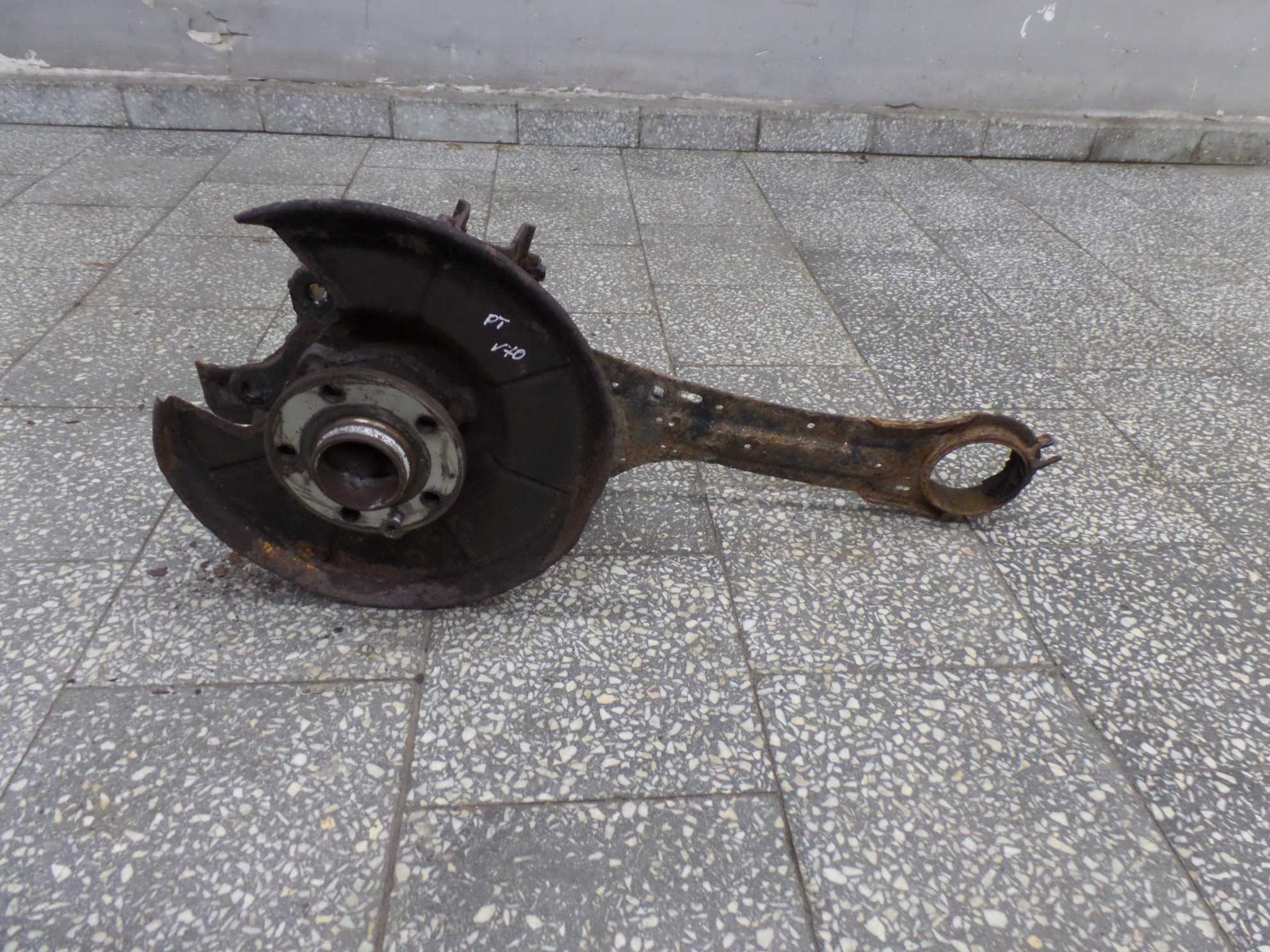 VOLVO S80 II V70 III D5 07- 14 PIASTA ZWROTNICA TYL PRAWY