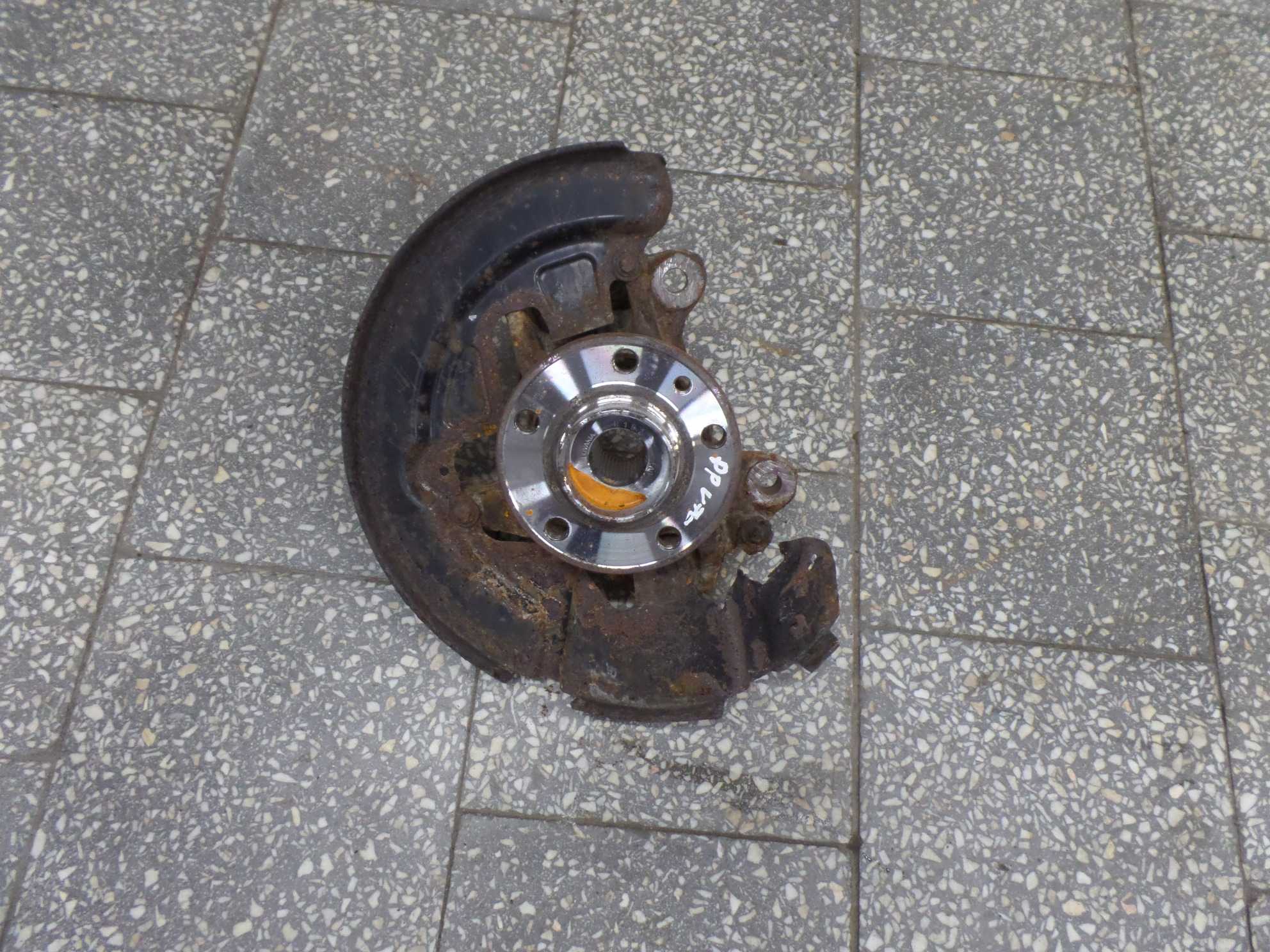 VOLVO S80 II V70 III 06-13 2.4 D5 PIASTA ZWROTNICA PRZOD PRAWY