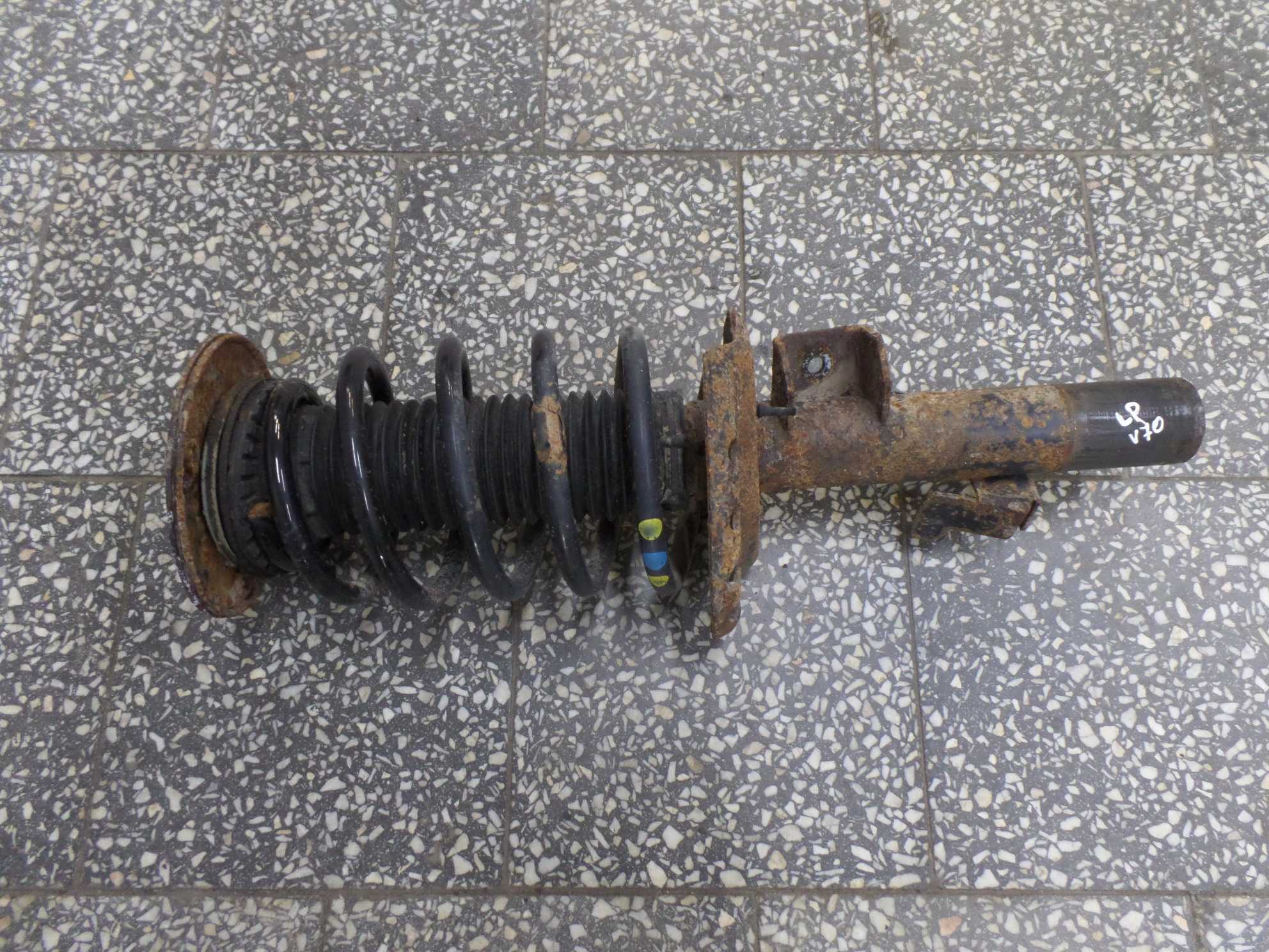 VOLVO S80 II V70 III 06-13 2.4 D5 AMORTYZATOR PRZOD LEWY 31212510