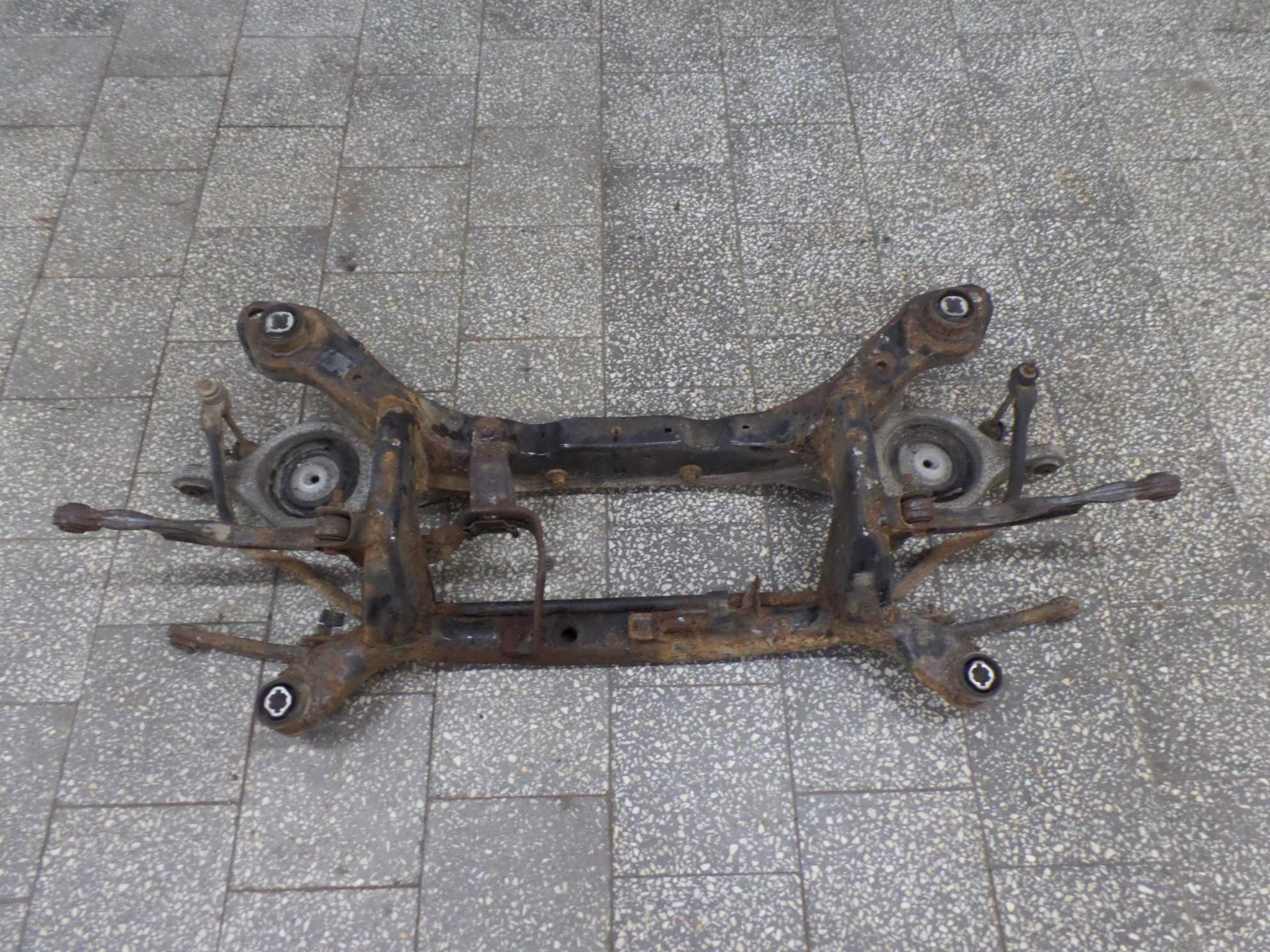 VOLVO V70 III 07-14 WOZEK BELKA SANKI ZAWIESZENIA TYL