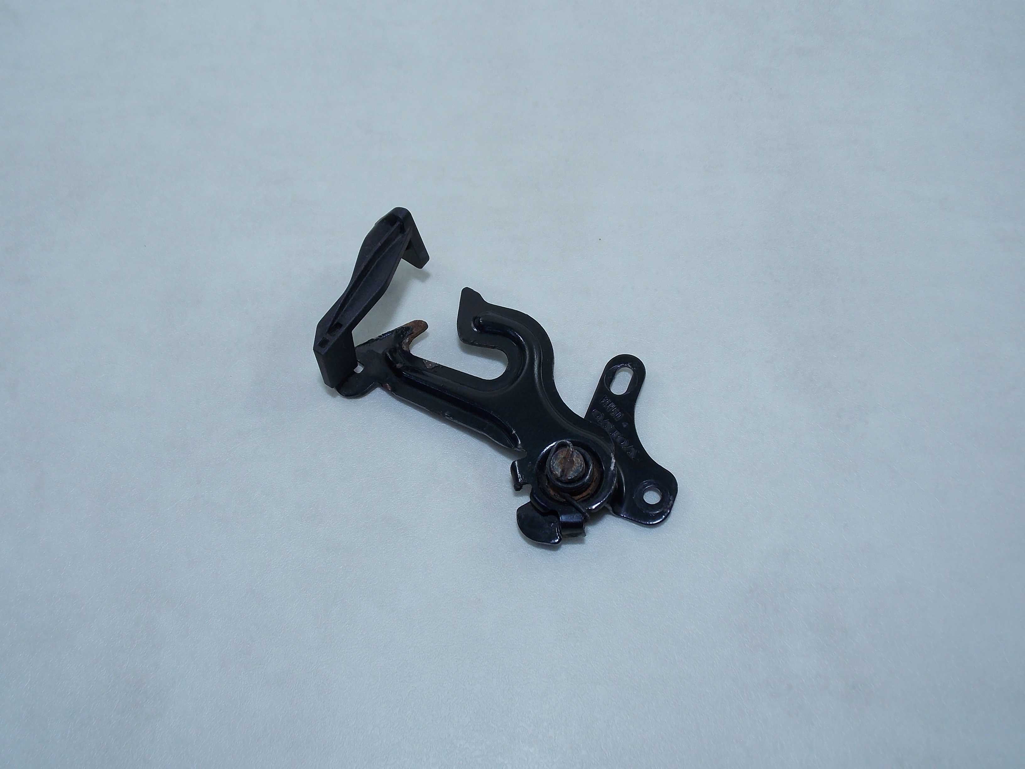 VOLVO XC60 08-17 ZAMEK RYGIEL HAK MASKI U9H1A