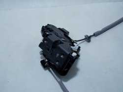 VOLVO XC60 08-13 ZAMEK DRZWI TYL PRAWY 30799318