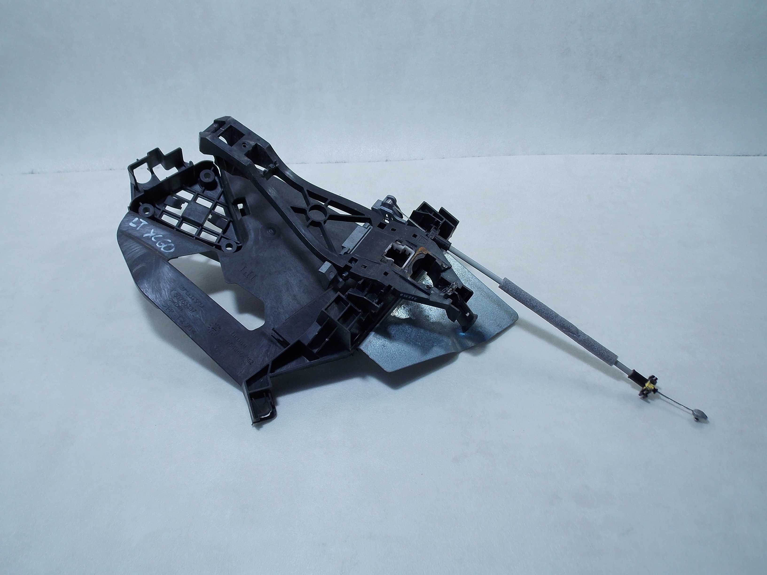 VOLVO XC60 08-13 KLAMKA PODSTAWA ZAMEK DRZWI TYL LEWY 30753337