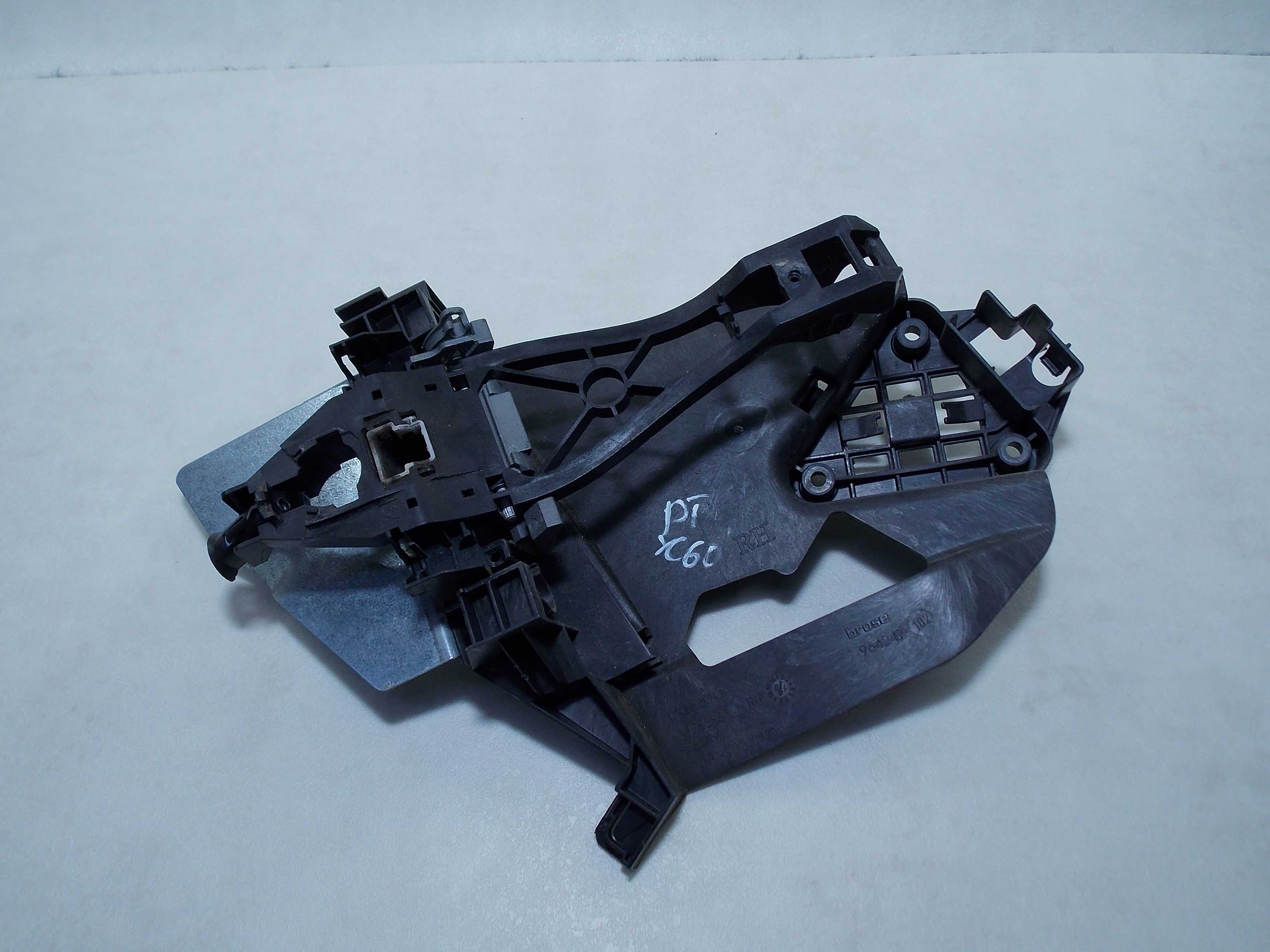 VOLVO XC60 08-13 KLAMKA PODSTAWA ZAMEK DRZWI TYL PRAWY 30753338