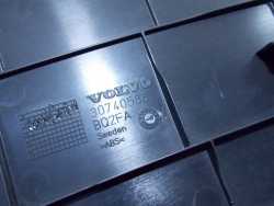 VOLVO XC60 08-17 LISTWA OSLONA POSZYCIA SLUPKA TYL 30740588