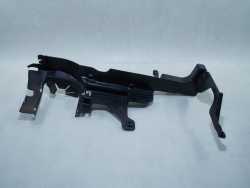 VOLVO XC60 08-17 KIEROWNICA POWIETRZA OSLONA CHLODNICY LEWA 30764572