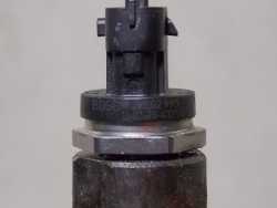 VOLVO S60 XC60 2.4 D5 08- LISTWA WTRYSKOWA CZUJNIK 30777759 0445215025