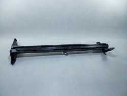 VOLVO XC60 08-17 PROWADNICA UCHWYT PODLOGI BAGAZNIKA 3131271583 LEWY