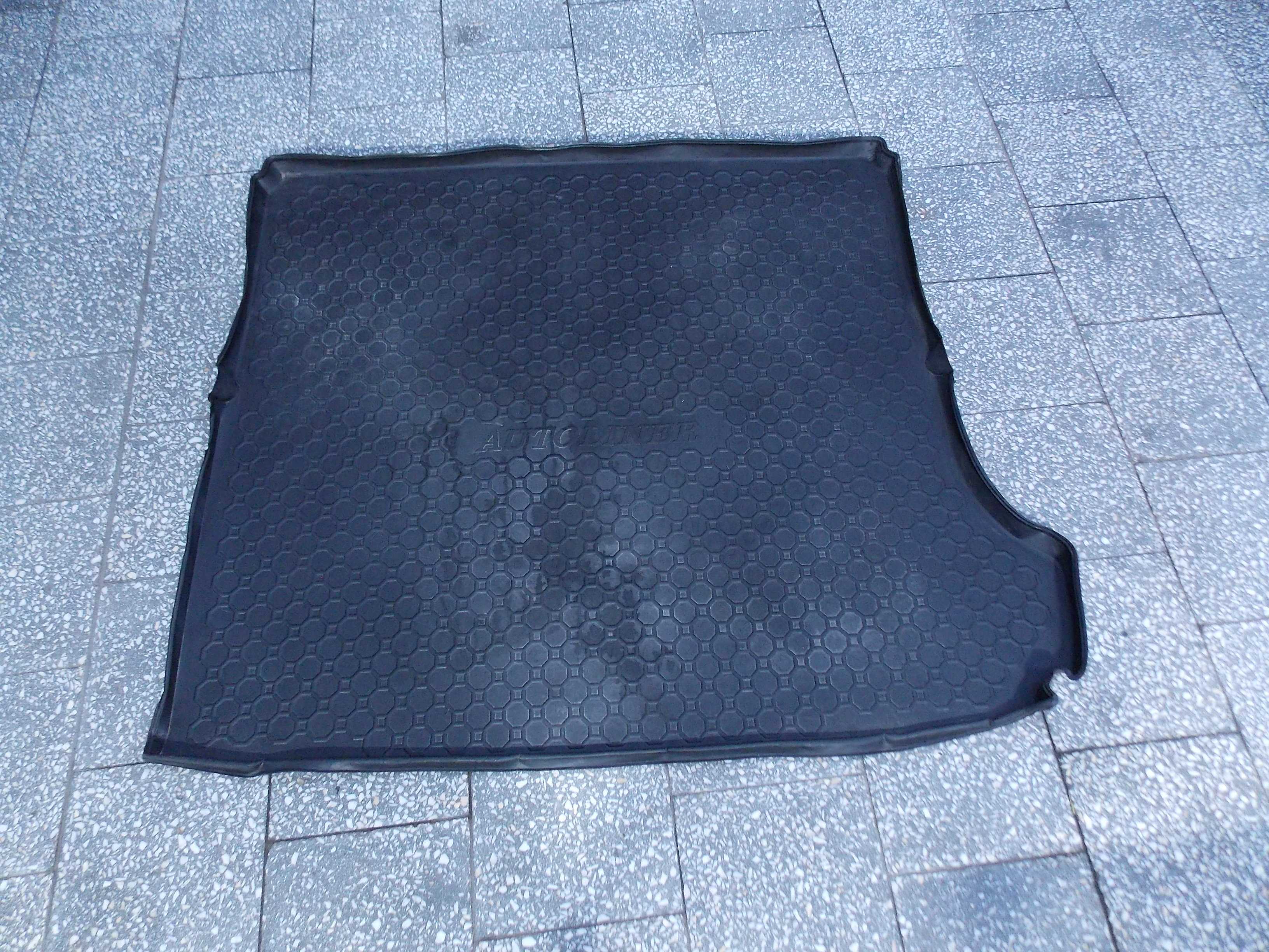 VOLVO V70 XC70 07-17 KORYTO MATA WKLAD GUMA BAGAZNIKA TYL