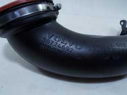VOLVO S60 XC60 2.4 D5 D5244T10 BITURBO 08- PRZEWOD DOLOT POWIETRZA 30774692