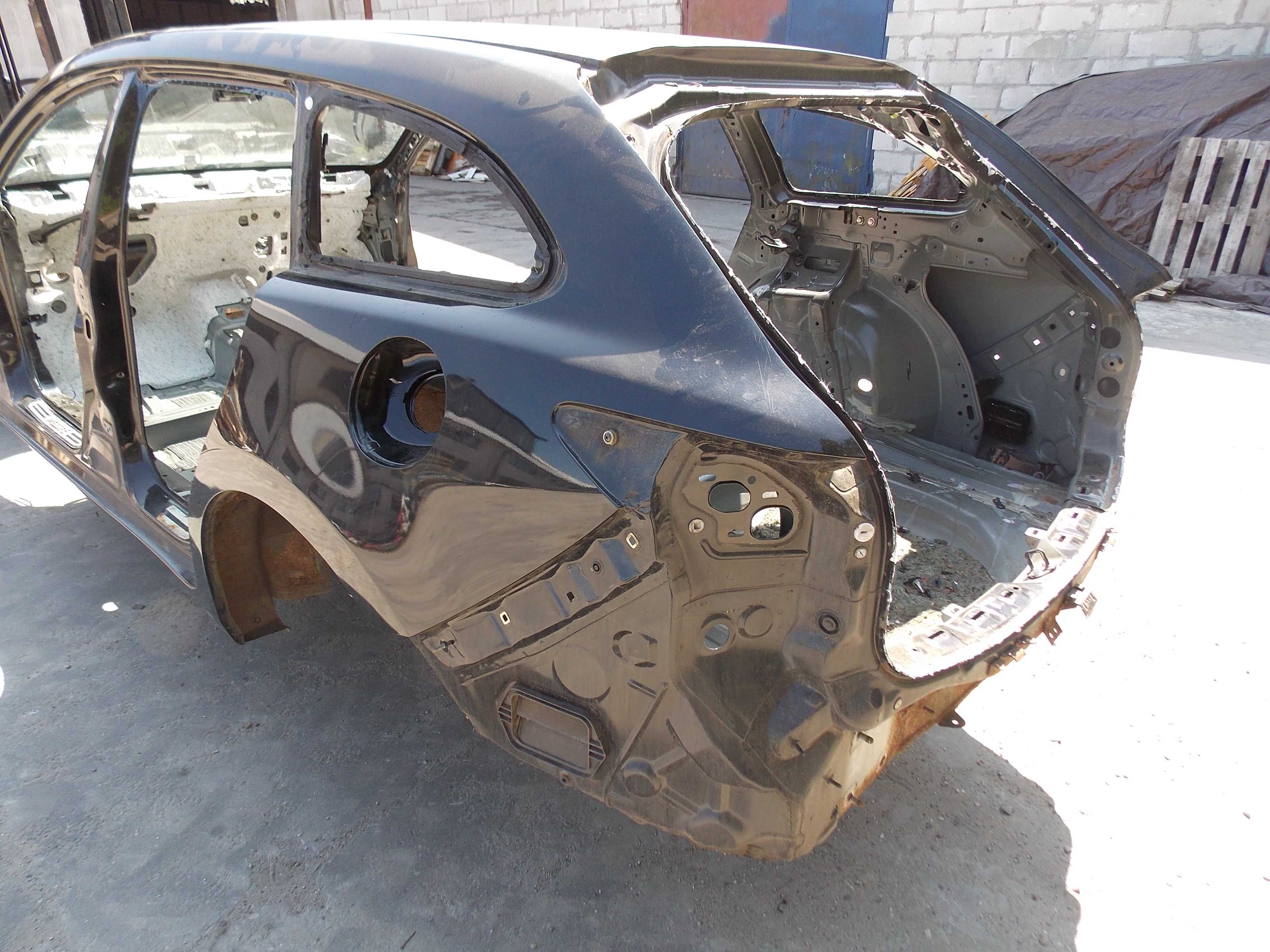 MAZDA 6 GJ KOMBI 12-17 CWIARTKA SLUPEK PROG LEWY 41W