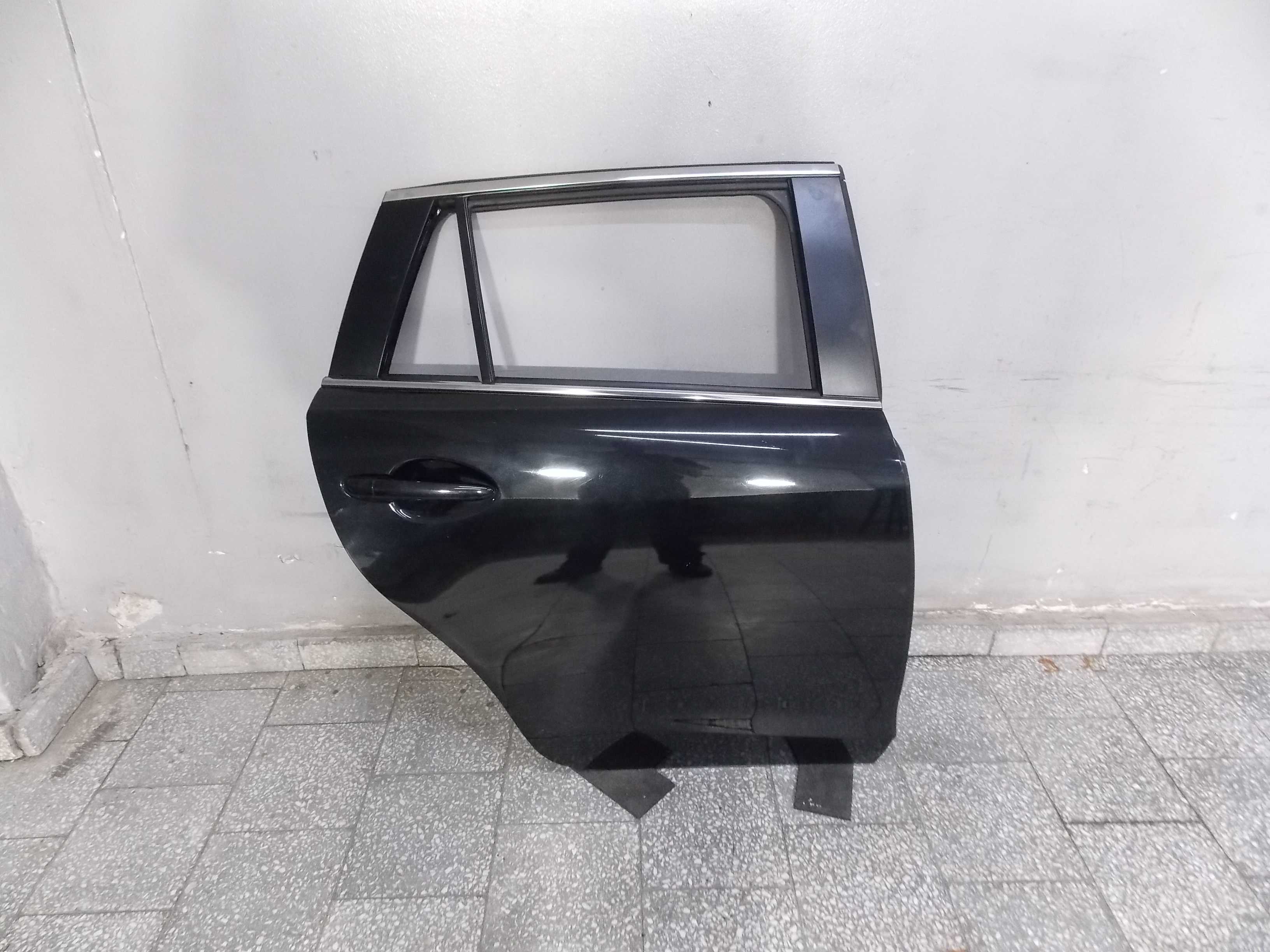 MAZDA 6 VI KOMBI GJ 12-17 DRZWI TYL PRAWE 41W