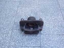 TOYOTA AVENSIS VERSO ZACISK HAMULCOWY PRZOD PRAWY 01-07
