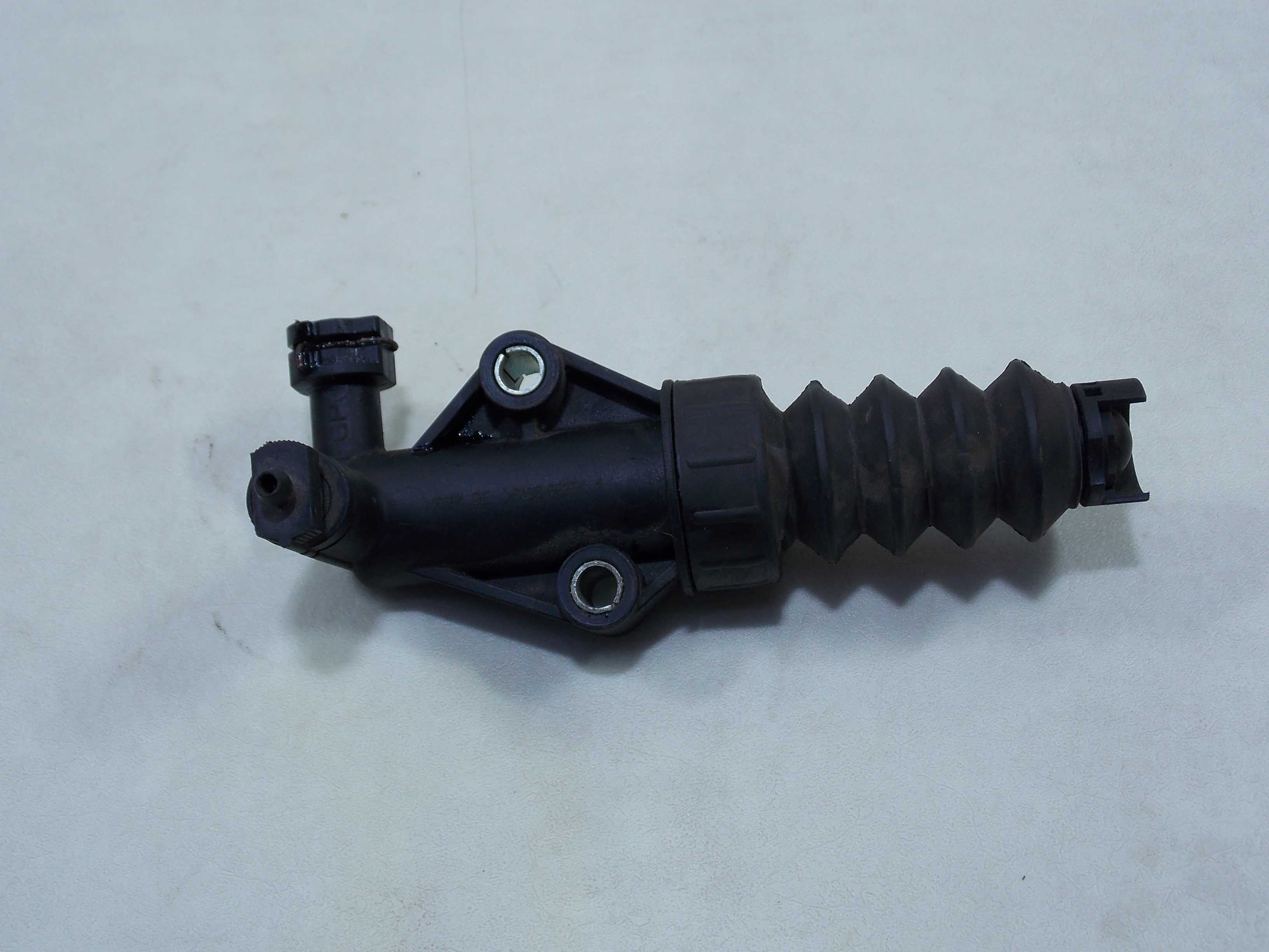 FIAT 500 GRANDE PUNTO ALFA ROMEO 1.4 POMPA SPRZEGLA WYSPRZEGLIK 55183442