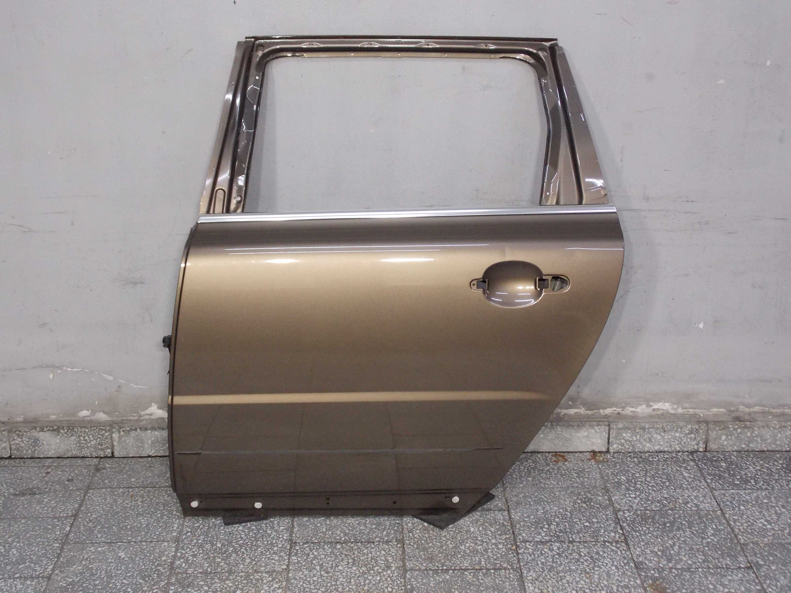 VOLVO V70 III XC70 06-16 DRZWI TYL TYLNE LEWE