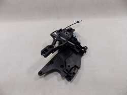VOLVO V70 XC70 10-16 UCHWYT PODSTAWA KASETA KLAMKI LEWA TYL 31253941 KEYLESS