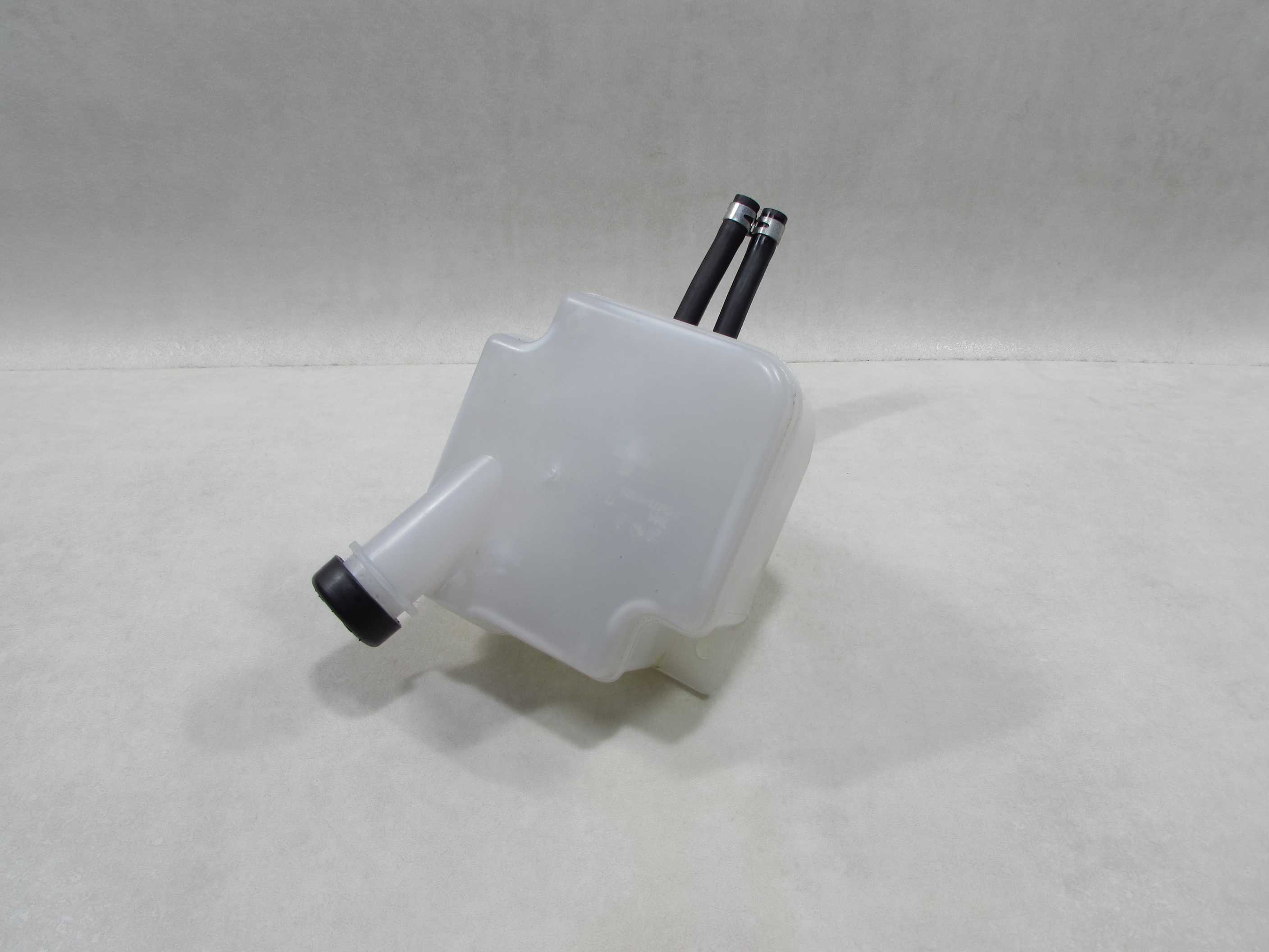 MITSUBISHI CANTER FUSO 7C15 E6 17R ZBIORNIK PLYNU HAMULCOWEGO GF111-00590 13-21