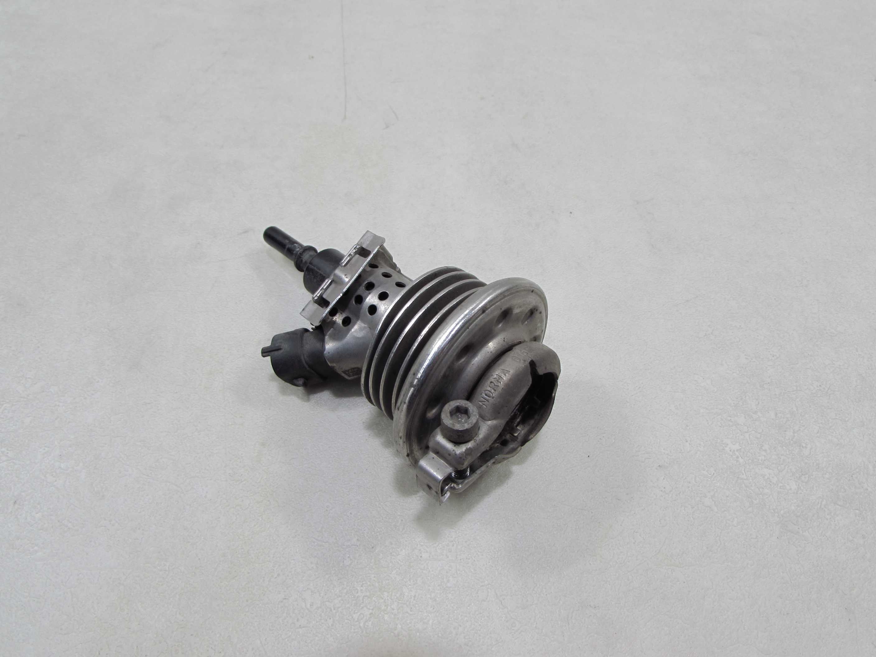MITSUBISHI CANTER FUSO 7C15 E6 17R WTRYSK WTRYSKIWACZ ADBLUE AD-BLUE 04440210141 13-21