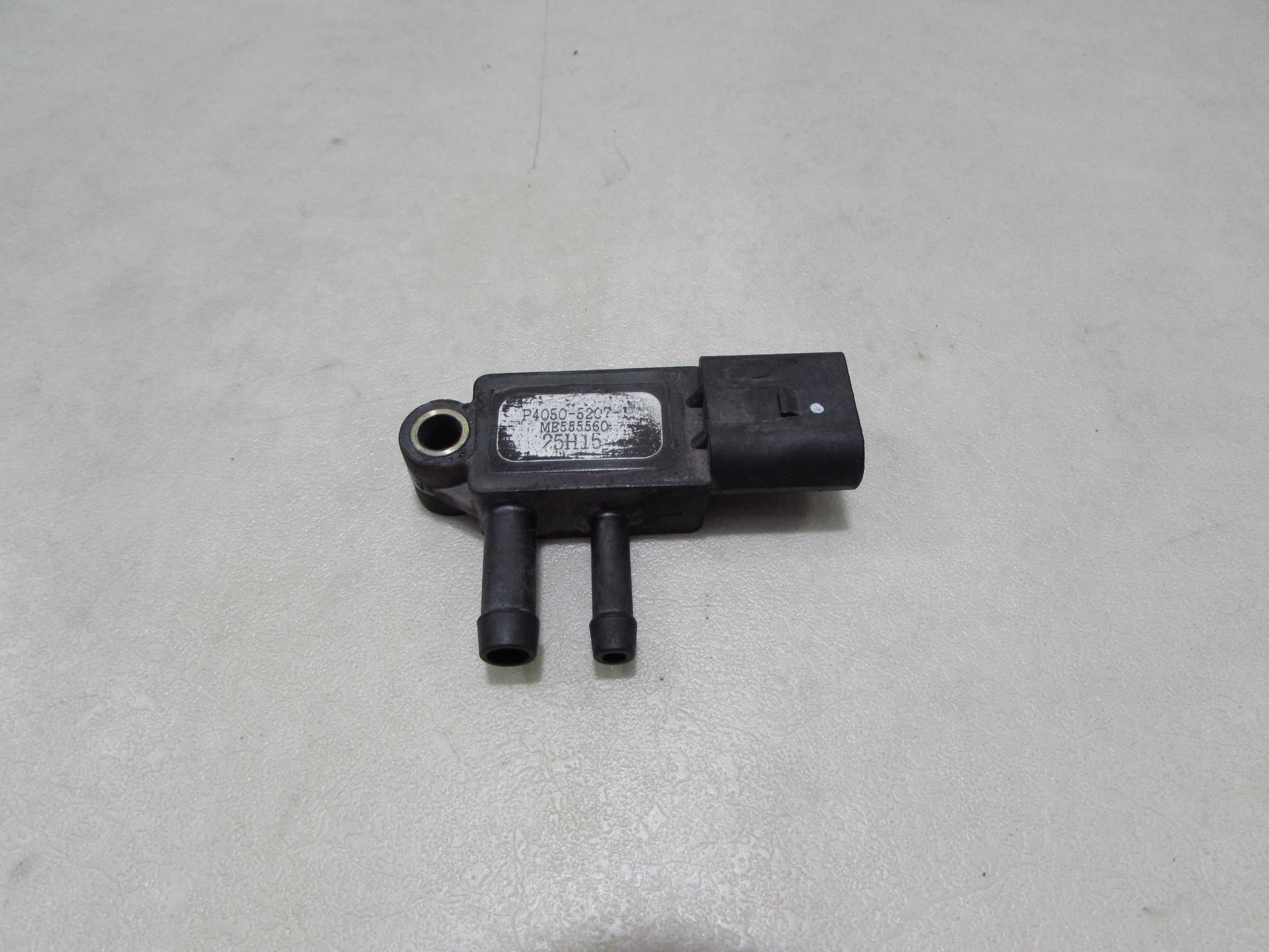 MITSUBISHI CANTER FUSO 7C15 3.0 E6 IVECO 17R CZUJNIK CISNIENIA DOLOTOWEGO ME555560 13-21