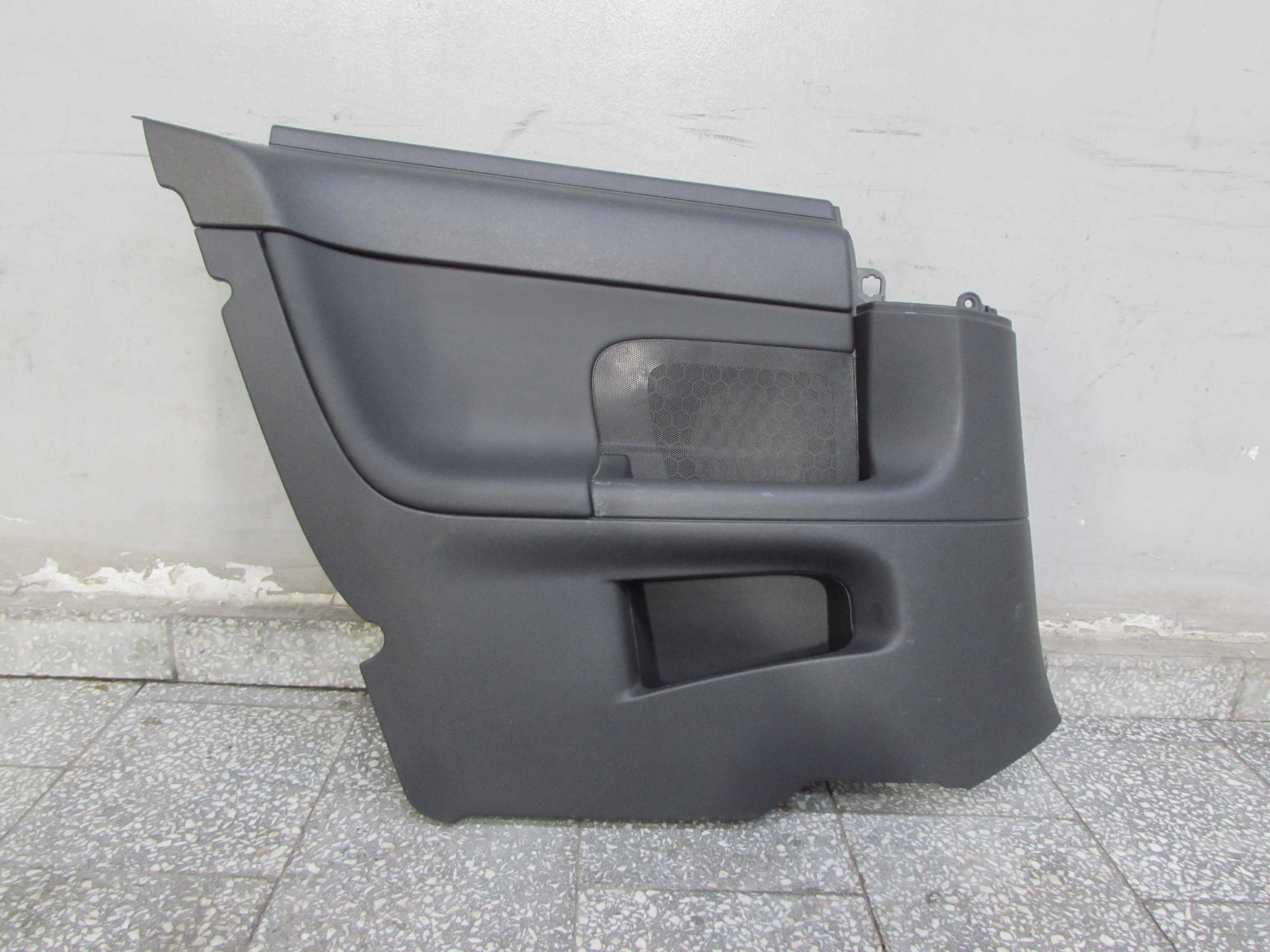 VOLVO C30 TAPICERKA BOCZEK TYL LEWY SKORA 30673165 06-13