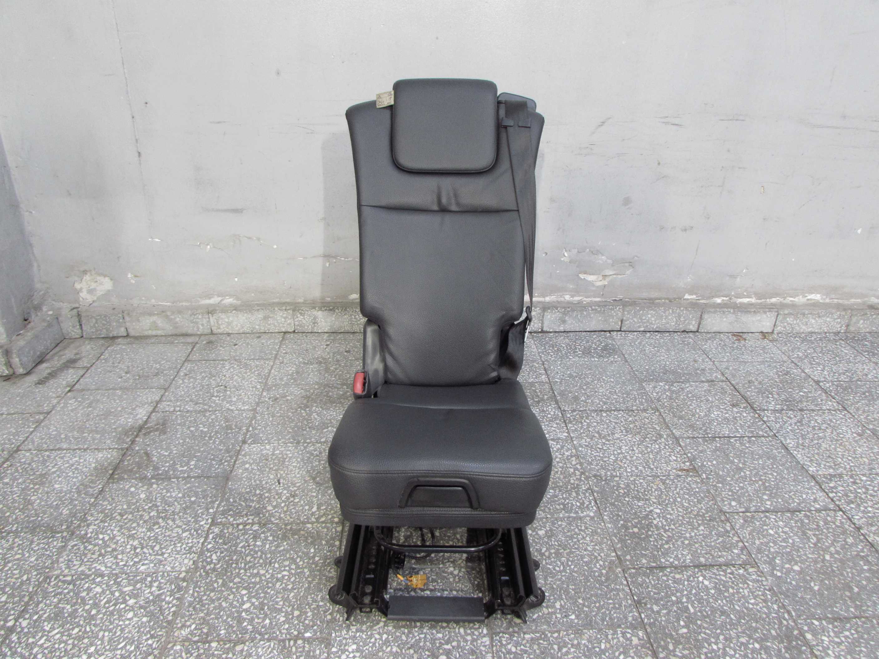 VOLVO XC90 SIEDZENIE FOTEL SRODKOWY TYL II RZAD SKORA PAS 02-14