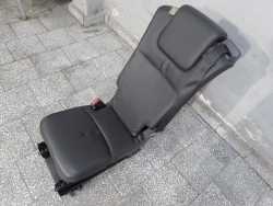 VOLVO XC90 SIEDZENIE FOTEL SRODKOWY TYL II RZAD SKORA PAS 02-14