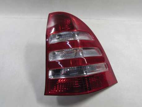 MERCEDES C KLASA W203 KOMBI LIFT LAMPA PRAWY TYL 2038202464 04-07