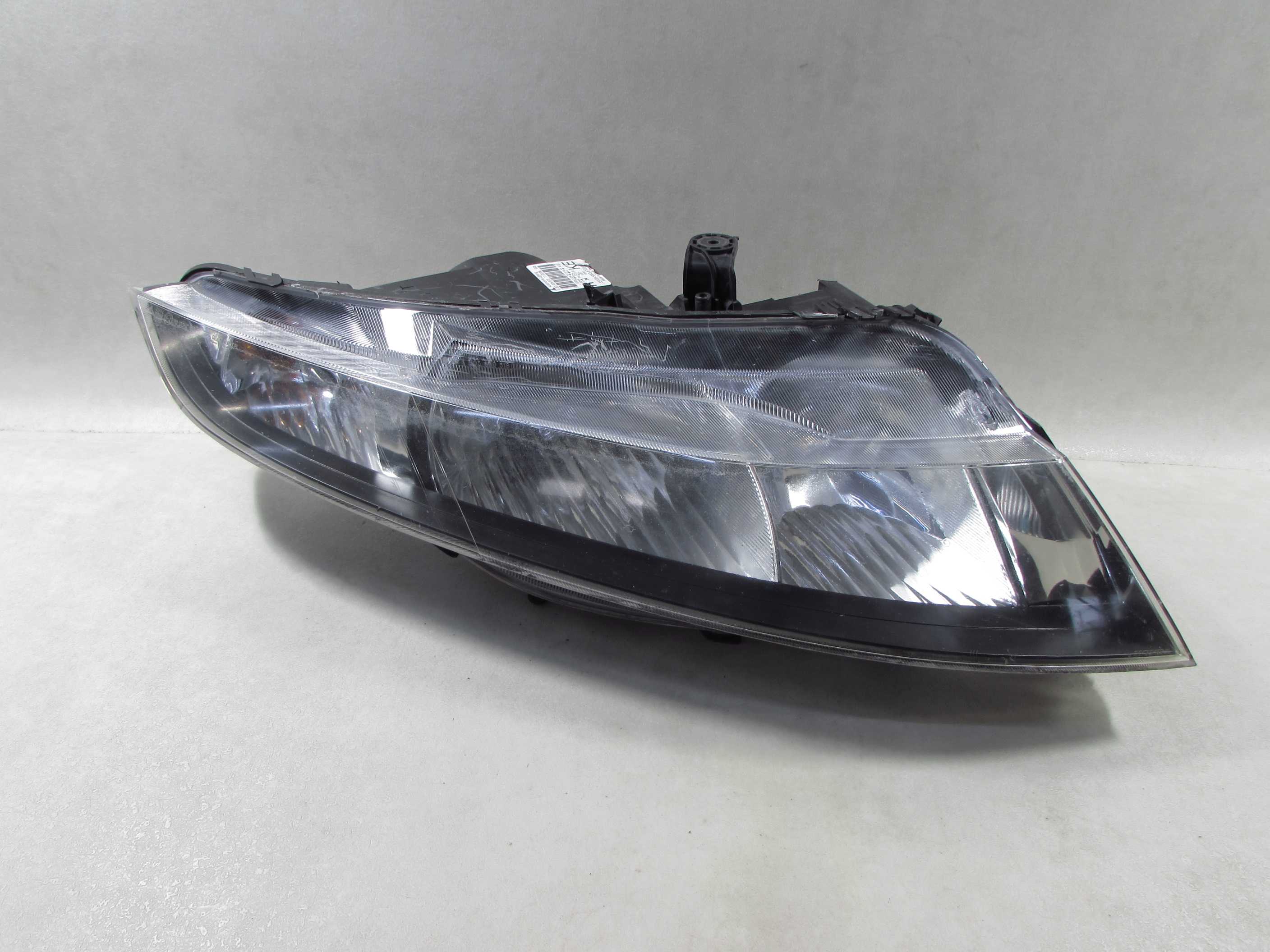 HONDA CIVIC VIII UFO LAMPA REFLEKTOR PRZOD PRAWY XENON 33100-SMG-E122  0301226672 UK 06-11