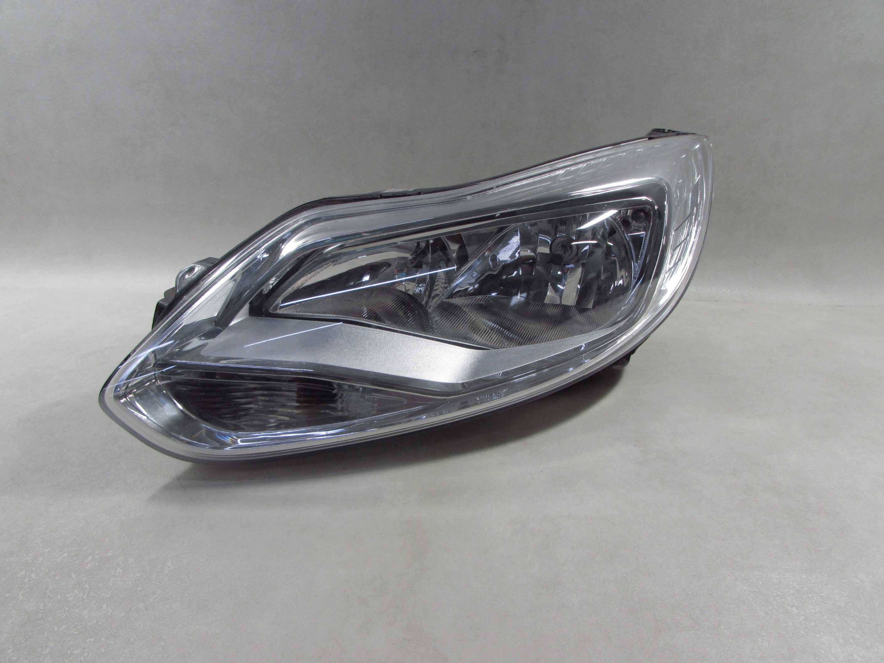 FORD FOCUS MK3 III 10-14 LAMPA PRZOD LEWA BM51-13W030-BF UK