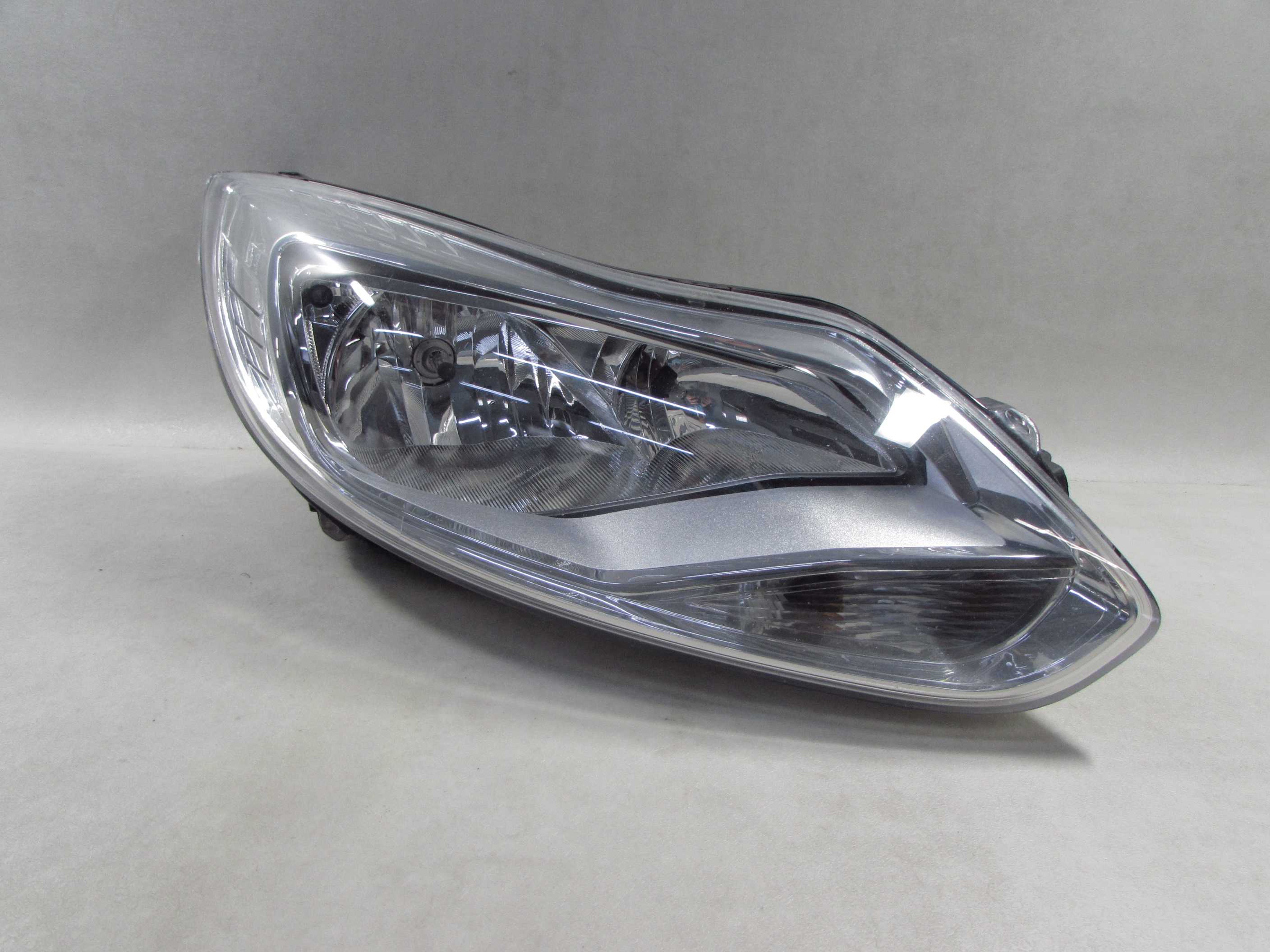 FORD FOCUS MK3 III 10-14 LAMPA PRZOD PRAWA BM51-13W029-BF UK